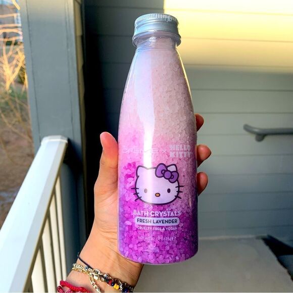 Hello Kitty Bath Salts  - Picture 1 of 5